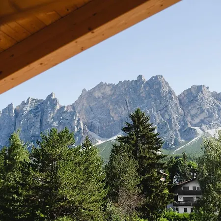 Hotel Camina And
