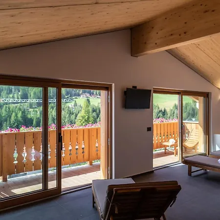 Camina And Hotel Cortina dʼAmpezzo