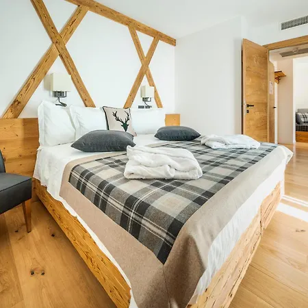 Camina And Hotel Cortina d'Ampezzo