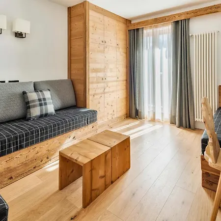Hotel Camina And