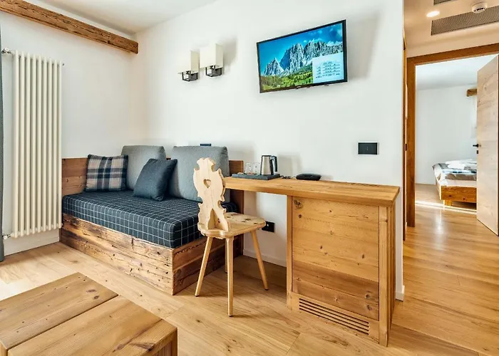 Camina And Cortina dʼAmpezzo