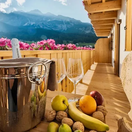 Camina And Szálloda